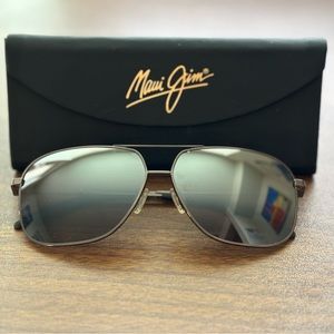 MAUI JIM 778-02D KAMI-DM(S/B) Gunmetal Silver/Black Sunglasses
